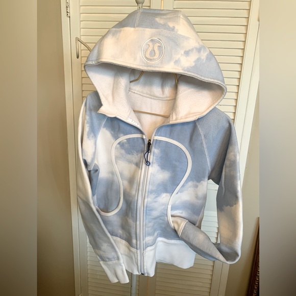 Lululemon Cloud Hoodie - Picture 1 of 6